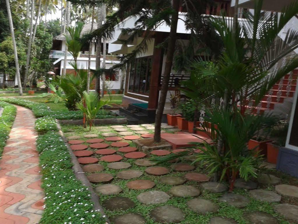 Akhil Beach Resort Varkala Extérieur photo